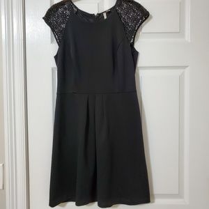 Black cap sleeve dress